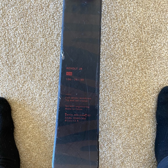 Volkl 2021 skis and 2021 technica ski boots - Picture 5 of 12